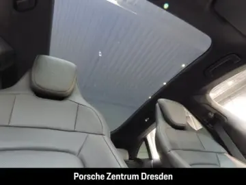 PORSCHE Taycan 4S Cross Turismo    BOSE®   Matrix   HUD