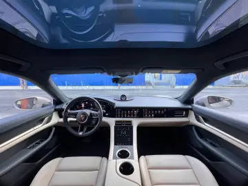 PORSCHE Taycan Turbo Cross Tur. Nightvision · Top Ausst.