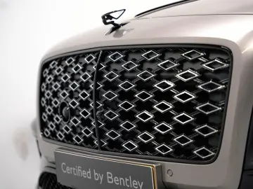 BENTLEY Flying Spur 4.0 V8 Hybrid Mulliner  NAIM ROTATIN