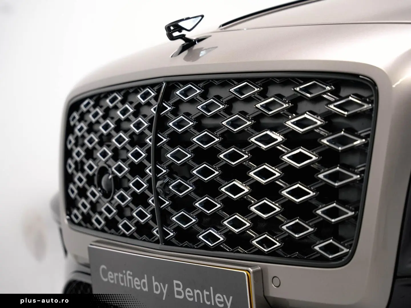 BENTLEY Flying Spur 4.0 V8 Hybrid Mulliner  NAIM ROTATIN