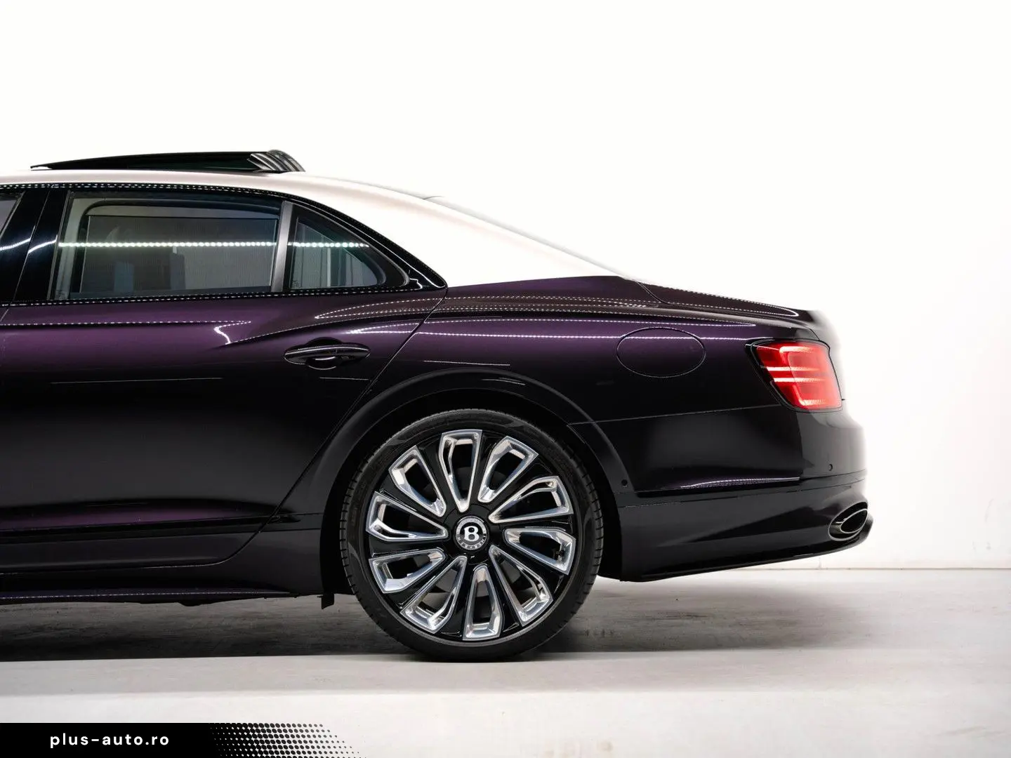 BENTLEY Flying Spur 4.0 V8 Hybrid Mulliner  NAIM ROTATIN