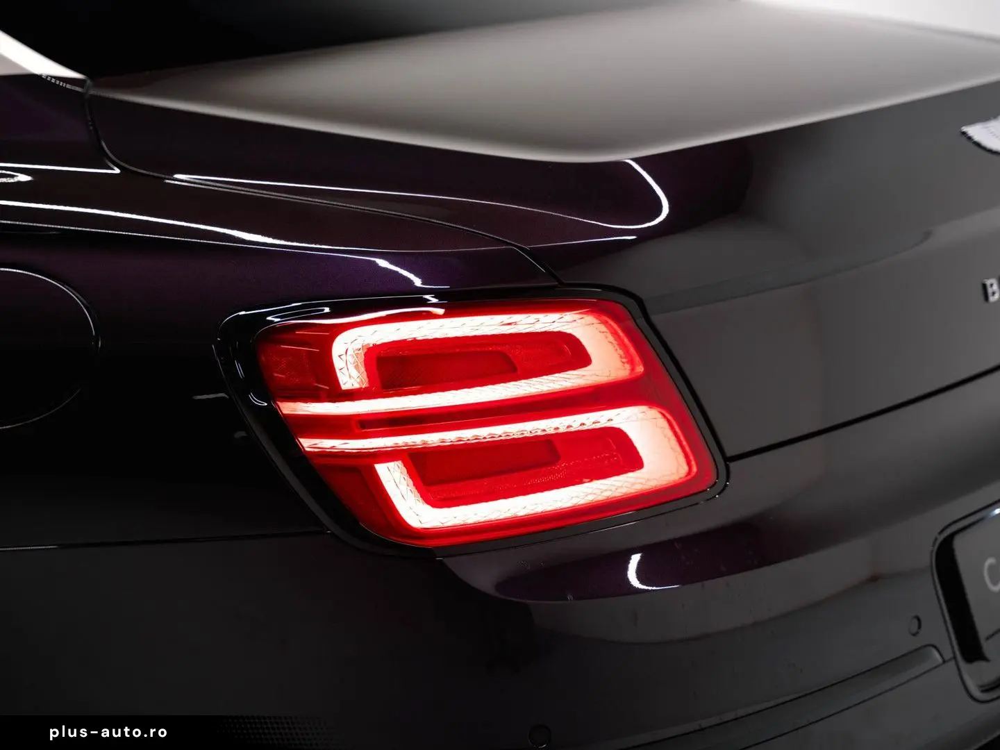 BENTLEY Flying Spur 4.0 V8 Hybrid Mulliner  NAIM ROTATIN