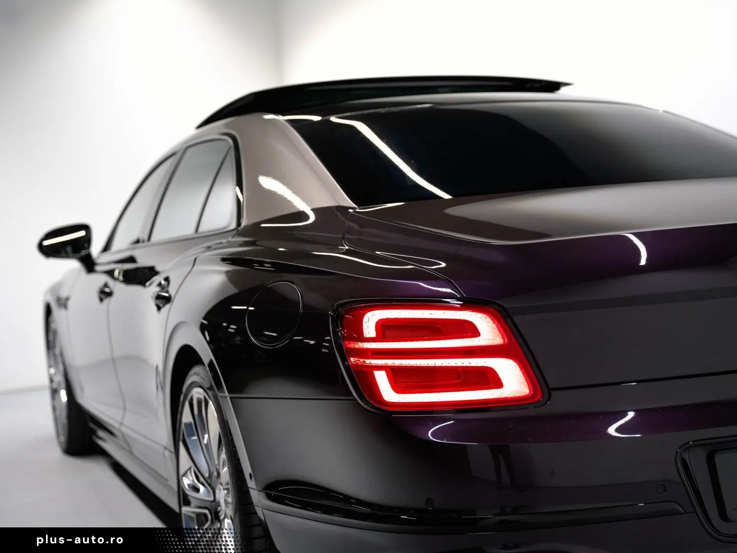 BENTLEY Flying Spur 4.0 V8 Hybrid Mulliner  NAIM ROTATIN