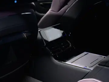 BENTLEY Flying Spur 4.0 V8 Hybrid Mulliner  NAIM ROTATIN