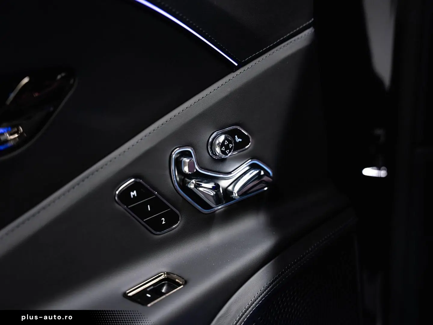 BENTLEY Flying Spur 4.0 V8 Hybrid Mulliner  NAIM ROTATIN