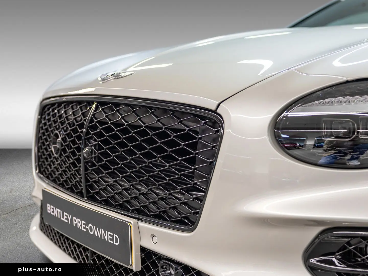 BENTLEY Continental GT Speed V8 Hybrid  White Sand Touri