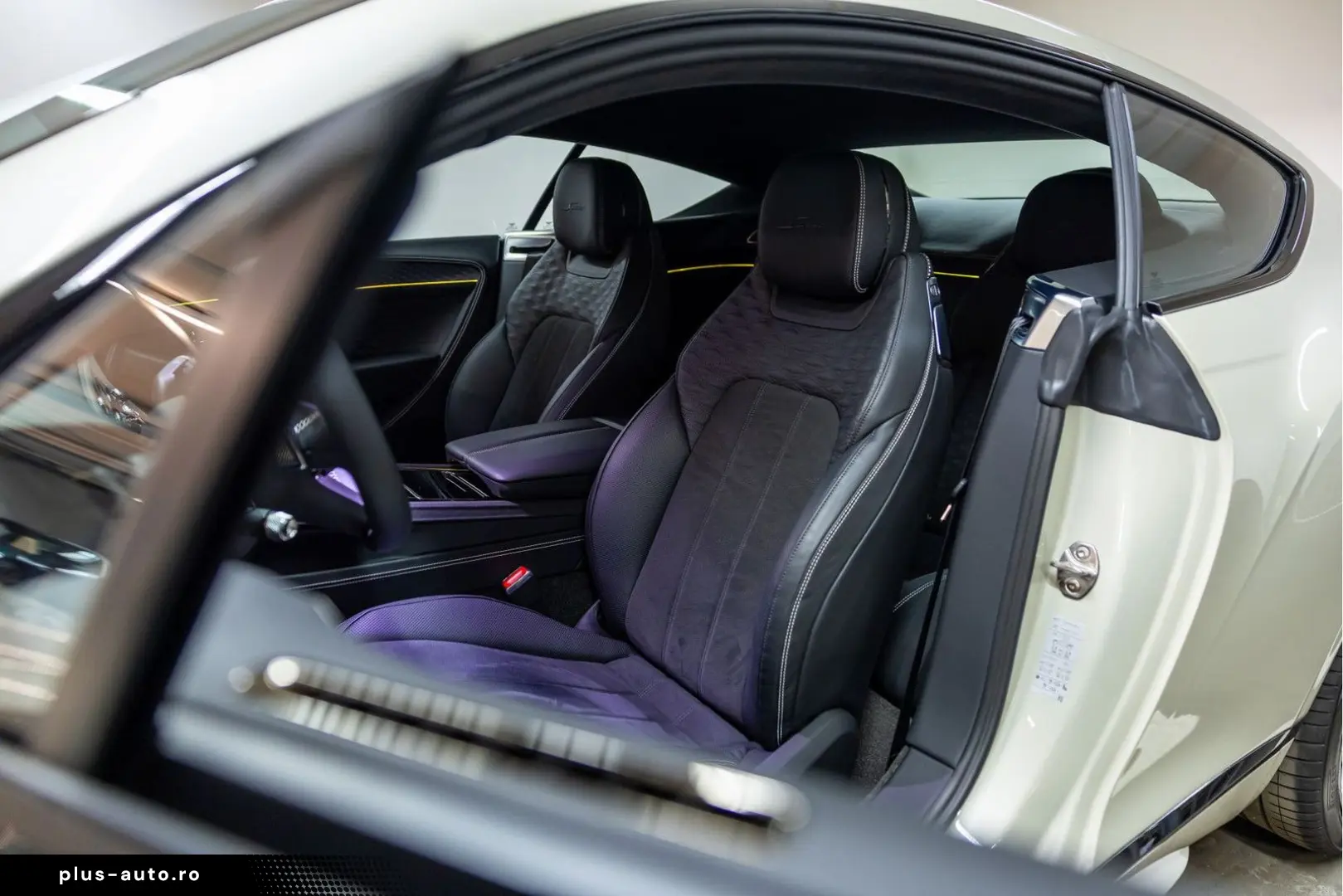 BENTLEY Continental GT Speed V8 Hybrid  White Sand Touri