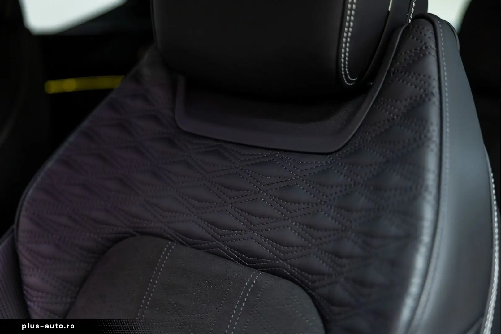 BENTLEY Continental GT Speed V8 Hybrid  White Sand Touri