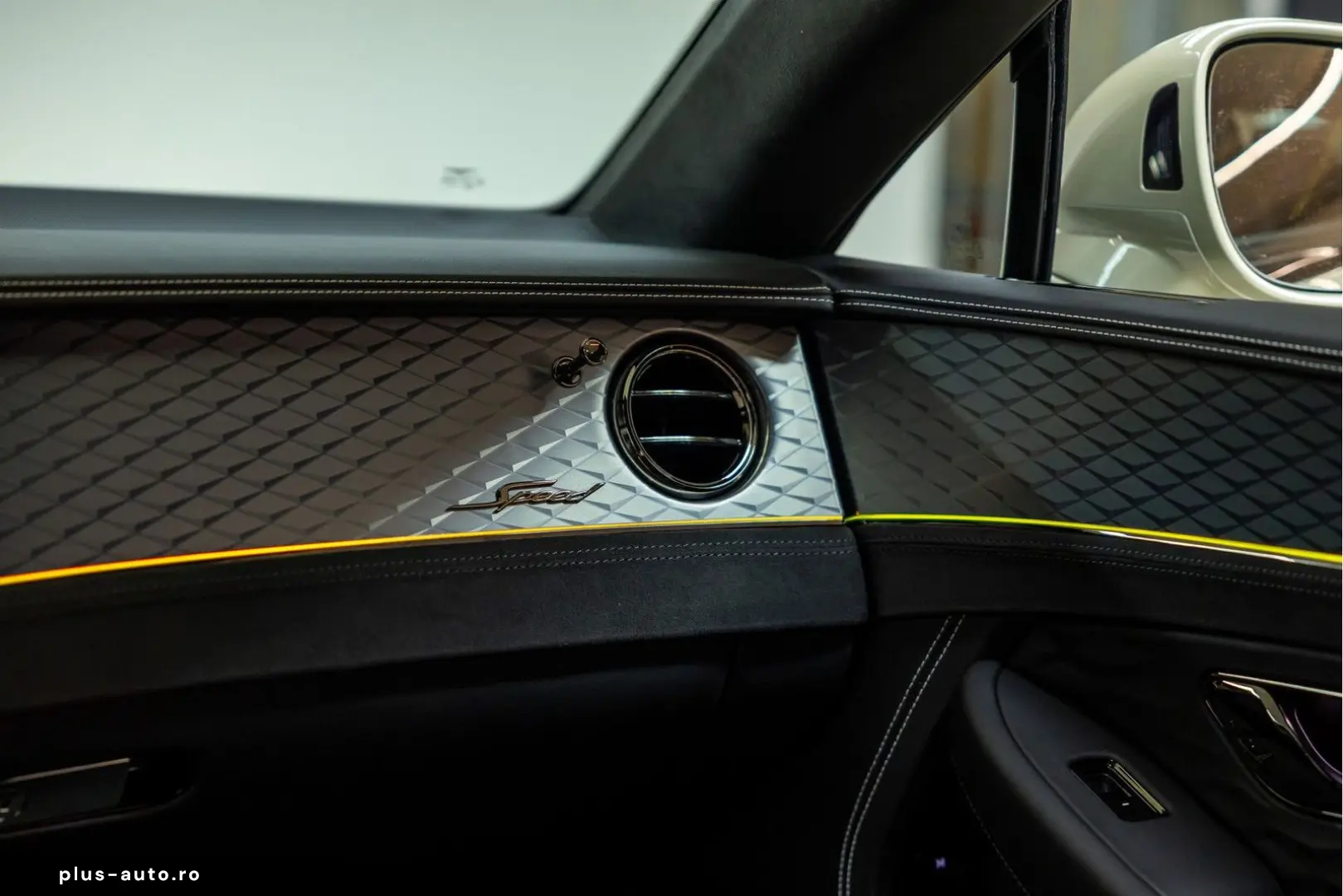 BENTLEY Continental GT Speed V8 Hybrid  White Sand Touri