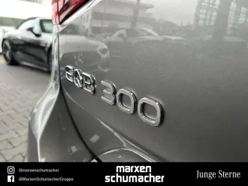 MERCEDES-BENZ EQB 300 4M Electric