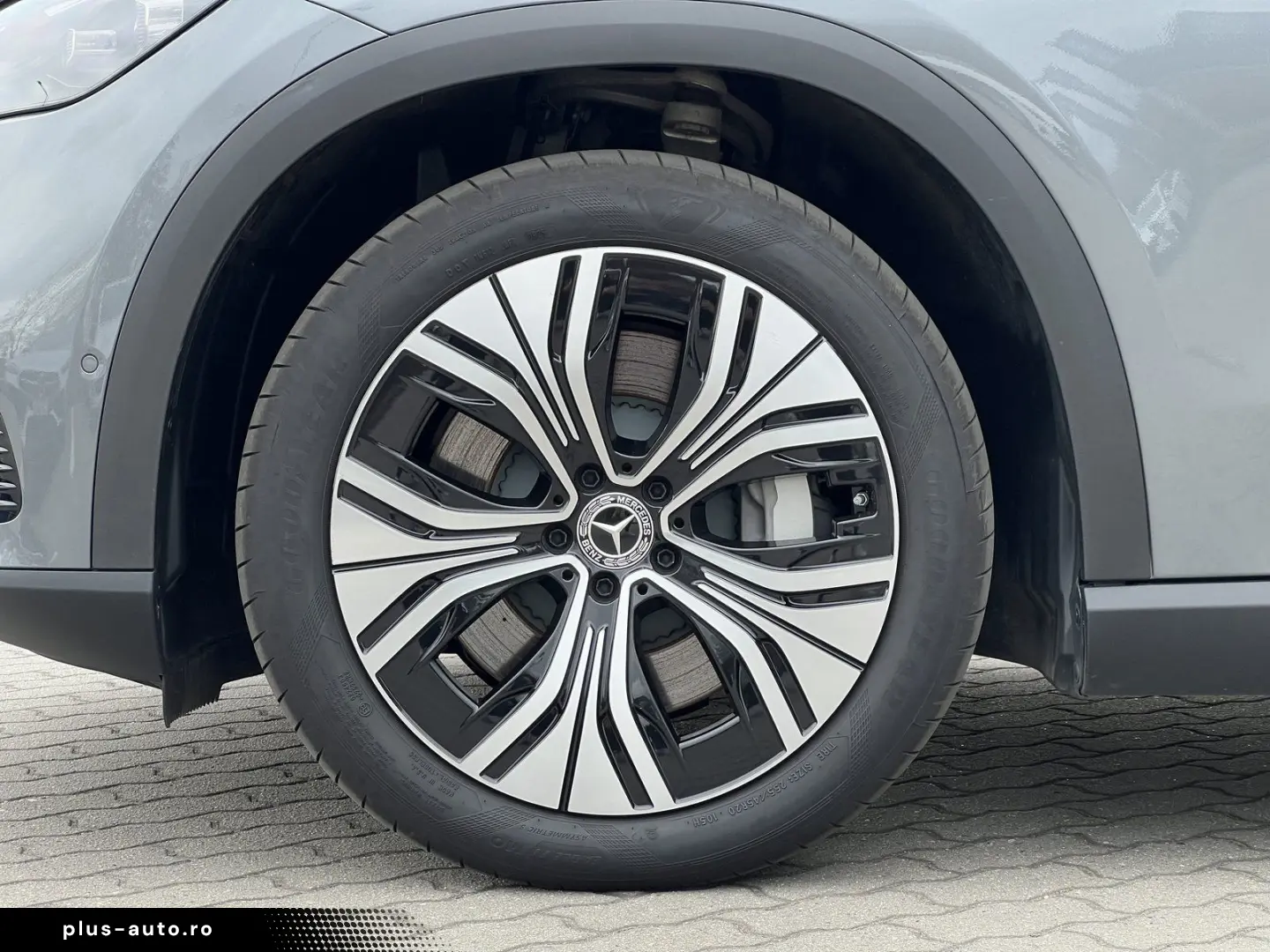 MERCEDES-BENZ EQE 300 SUV