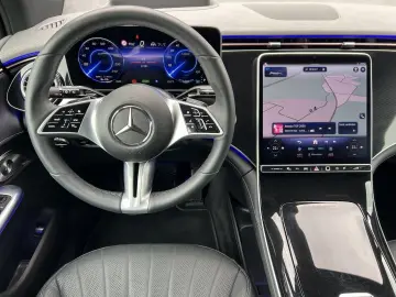 MERCEDES-BENZ EQE 300 SUV