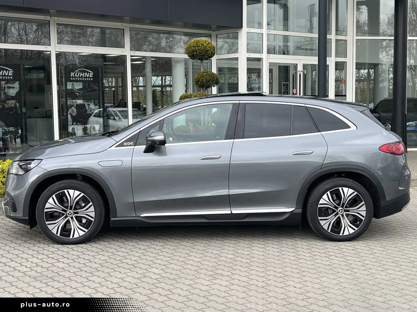 MERCEDES-BENZ EQE 300 SUV