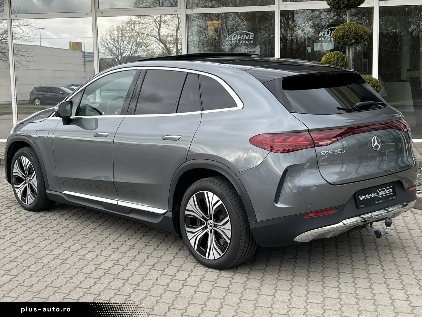 MERCEDES-BENZ EQE 300 SUV