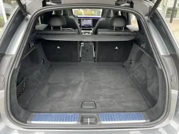 MERCEDES-BENZ EQE 300 SUV