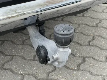 MERCEDES-BENZ EQE 300 SUV