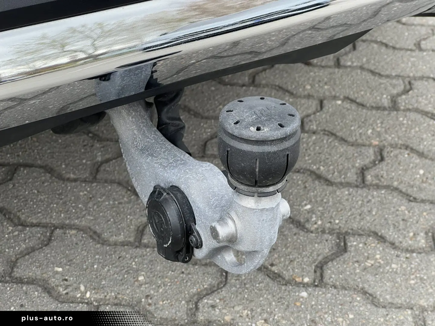 MERCEDES-BENZ EQE 300 SUV