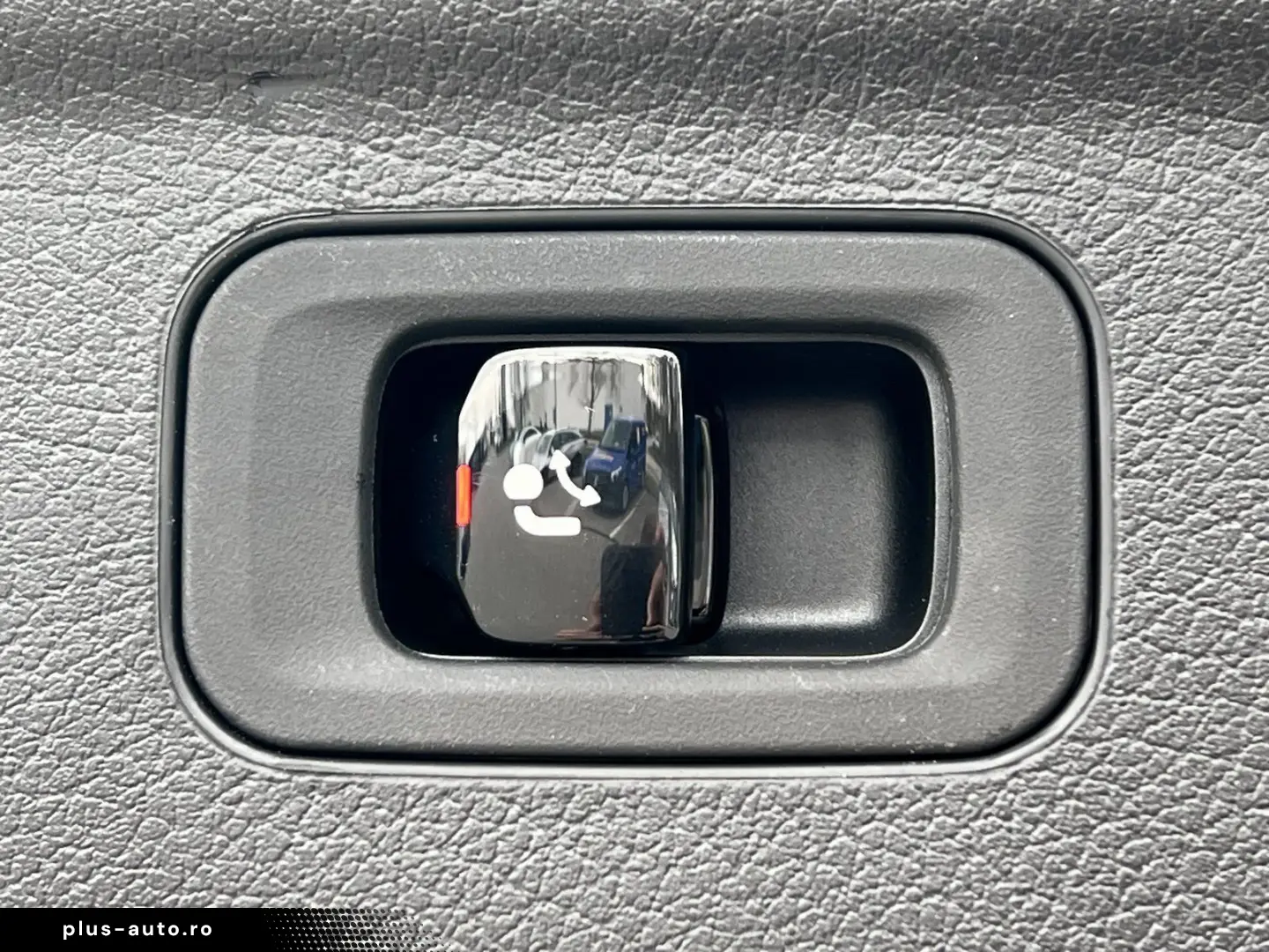 MERCEDES-BENZ EQE 300 SUV