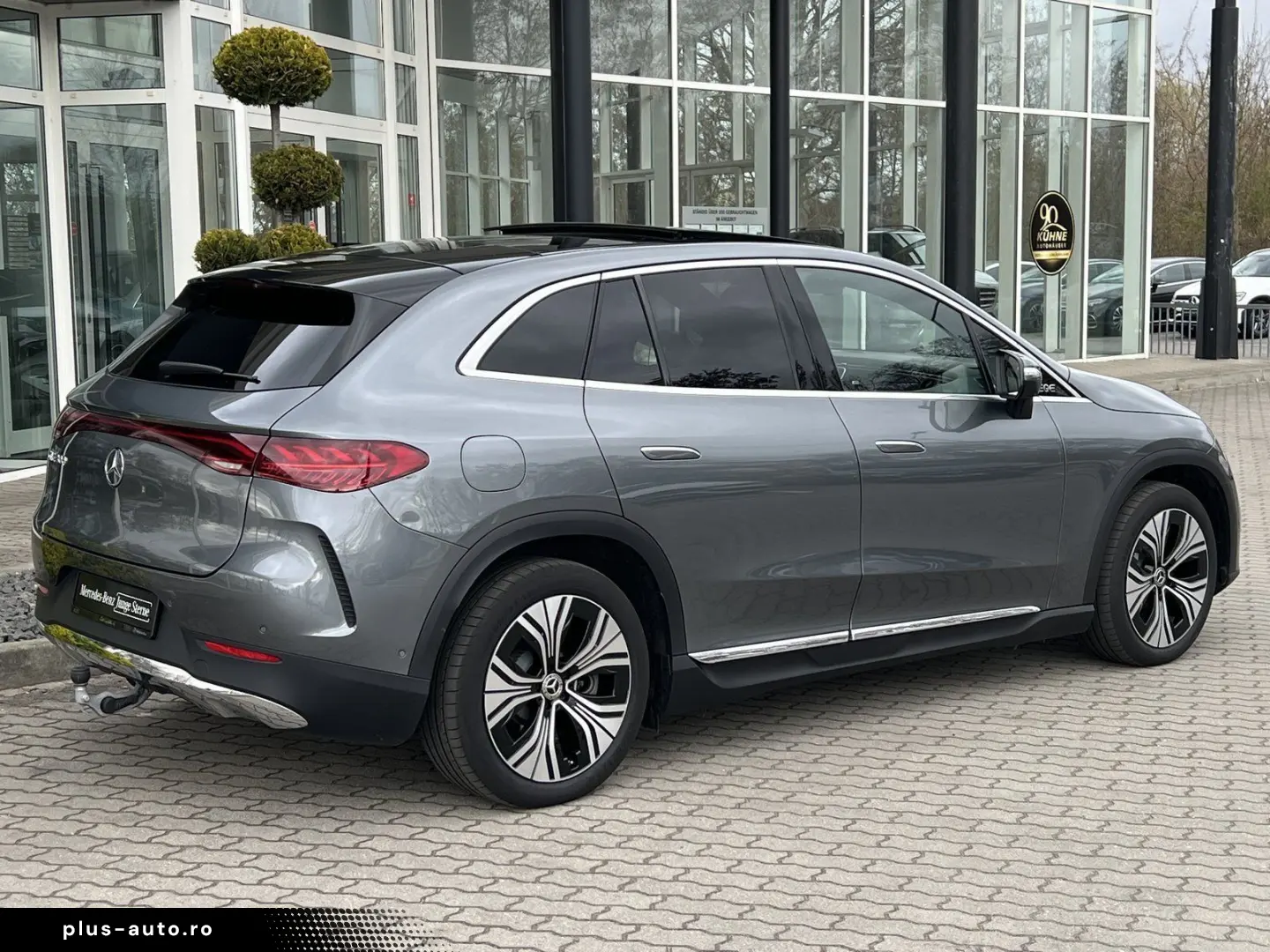 MERCEDES-BENZ EQE 300 SUV