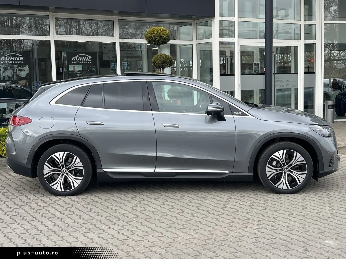 MERCEDES-BENZ EQE 300 SUV