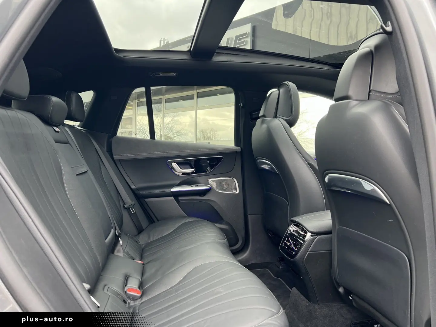 MERCEDES-BENZ EQE 300 SUV