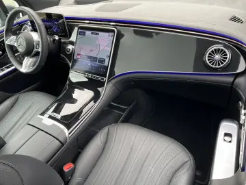 MERCEDES-BENZ EQE 300 SUV