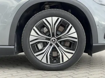 MERCEDES-BENZ EQE 300 SUV