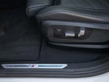 BMW X6 xDrive40d M Sportpaket HUD Pano H K 360  22