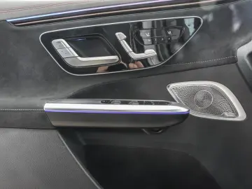 MERCEDES-BENZ EQE 43 AMG SUV 4M