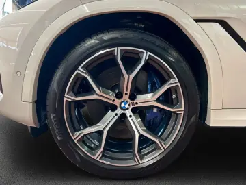 BMW X6 xDrive40d  AHK  MSportpaket  Panoramadach
