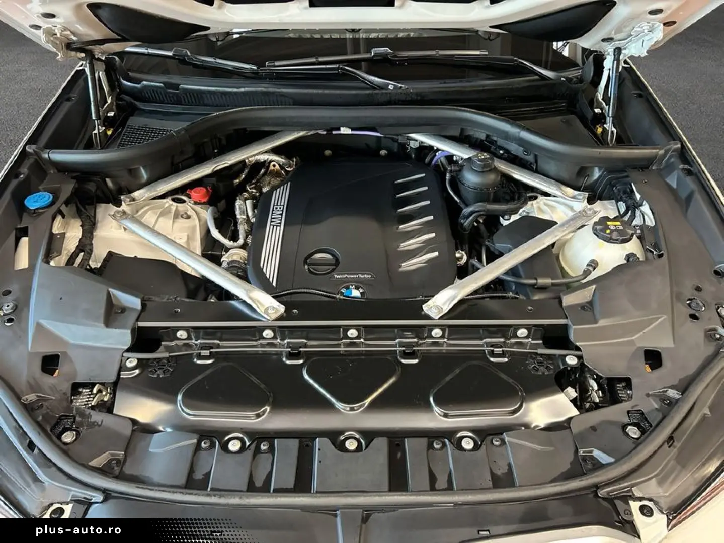 BMW X6 xDrive40d  AHK  MSportpaket  Panoramadach