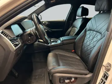 BMW X6 xDrive40d  AHK  MSportpaket  Panoramadach