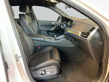 BMW X6 xDrive40d  AHK  MSportpaket  Panoramadach