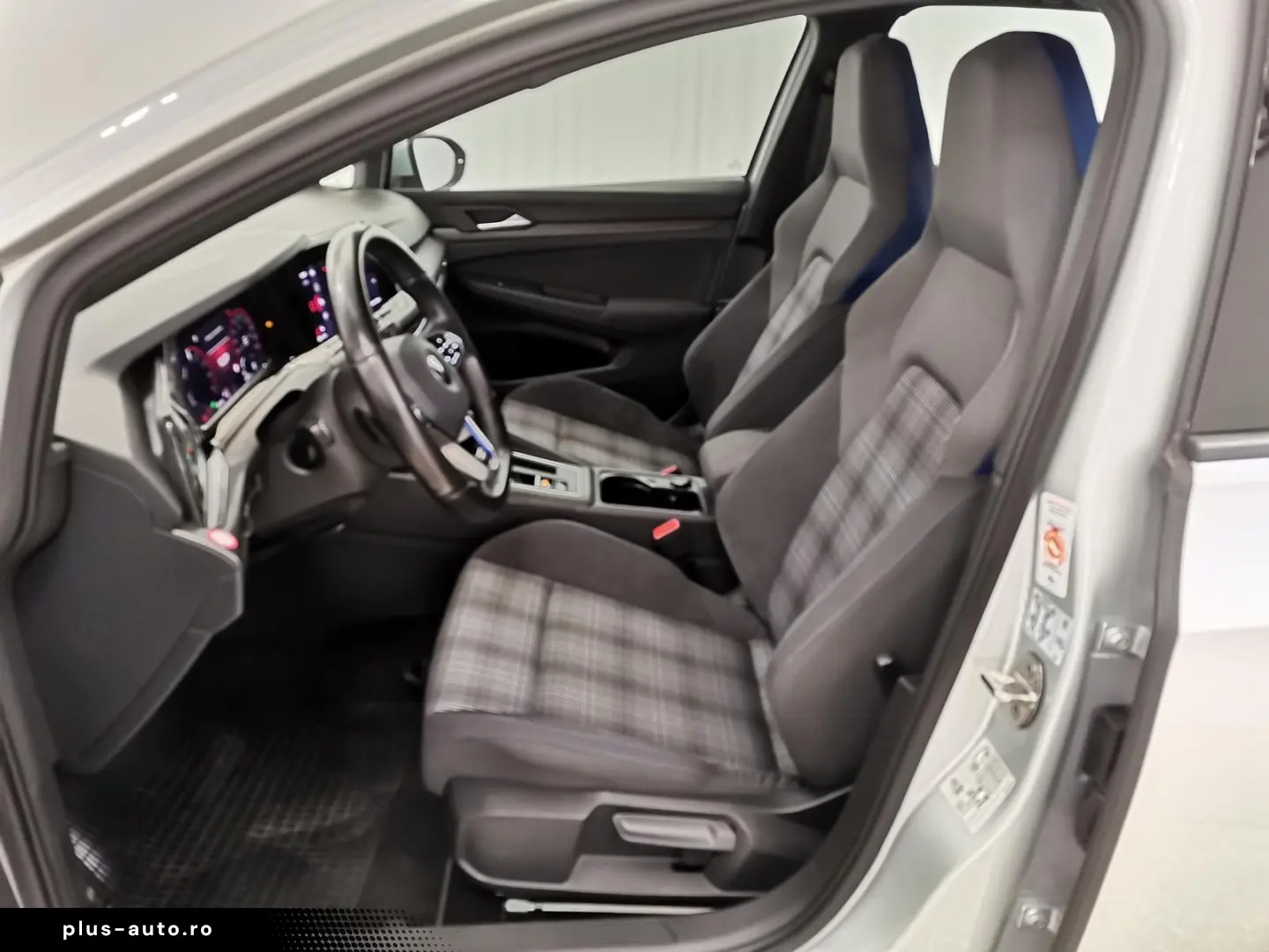 VW Golf 1.4 TSI DSG GTE eHybrid LED Navi Standhzg.