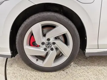 VW Golf 1.4 TSI DSG GTE eHybrid LED Navi Standhzg.