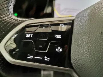 VW Golf 1.4 TSI DSG GTE eHybrid LED Navi Standhzg.