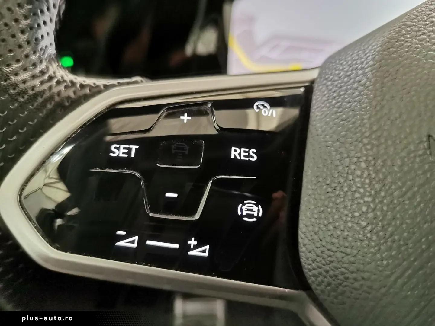 VW Golf 1.4 TSI DSG GTE eHybrid LED Navi Standhzg.