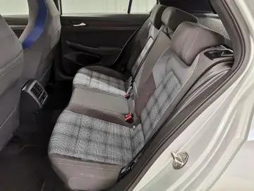 VW Golf 1.4 TSI DSG GTE eHybrid LED Navi Standhzg.