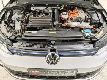 VW Golf 1.4 TSI DSG GTE eHybrid LED Navi Standhzg.