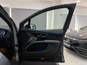 MERCEDES-BENZ EQS 450  SUV AMG