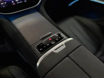 MERCEDES-BENZ EQS 450  SUV AMG