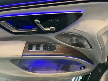 MERCEDES-BENZ EQS 450 4M SUV AMG