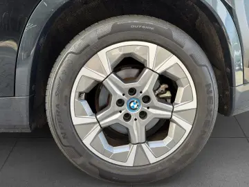 BMW iX1 xDrive 30 X Line