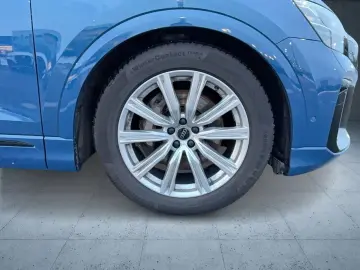 AUDI Q8 SUV 50 TDI qu. tiptr. Luft PANO AHK 22 HUD