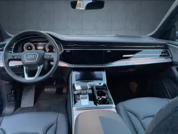 AUDI Q8 SUV 50 TDI qu. tiptr. Luft PANO AHK 22 HUD