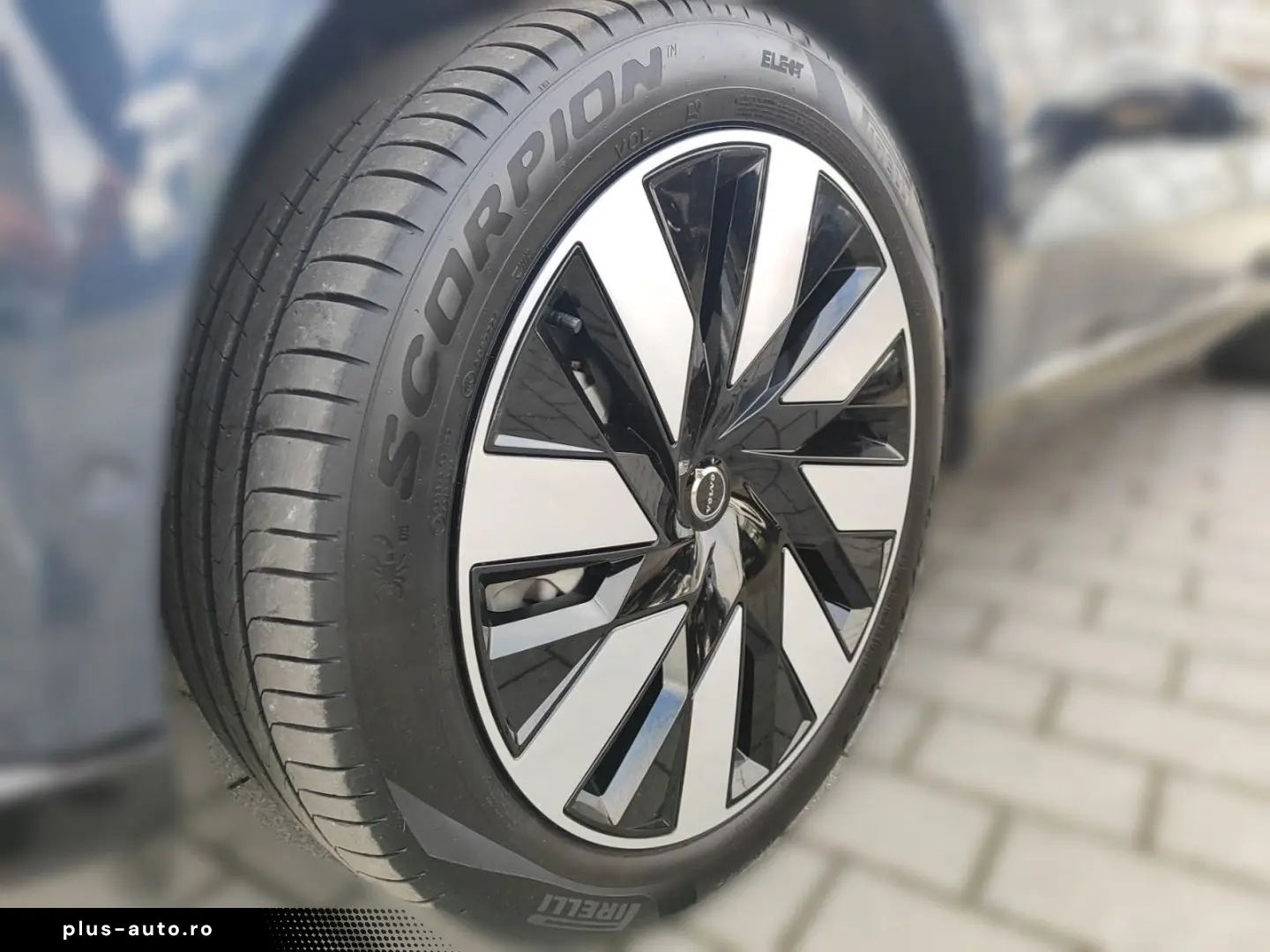 VOLVO EX90 Plus Pure Electric AWD 7