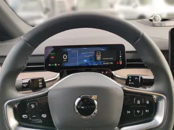 VOLVO EX90 Plus Pure Electric AWD 7