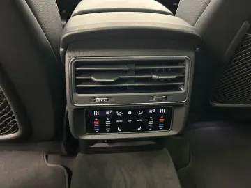 AUDI Q8 50 TDI qu tip Air HUD Pano Matrix Virtual Nav