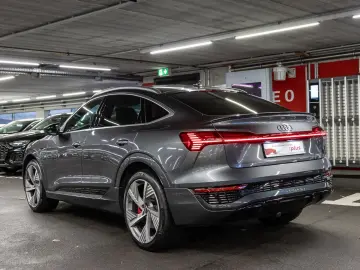 AUDI Q8 Sportback S line e-tron quattro