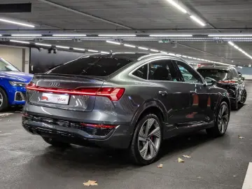 AUDI Q8 Sportback S line e-tron quattro